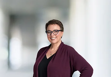 Photo of Angela Emmerling Shapiro