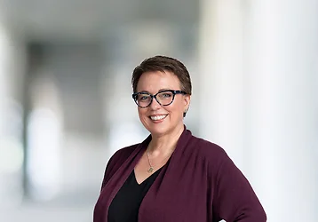 Photo of Angela Emmerling Shapiro